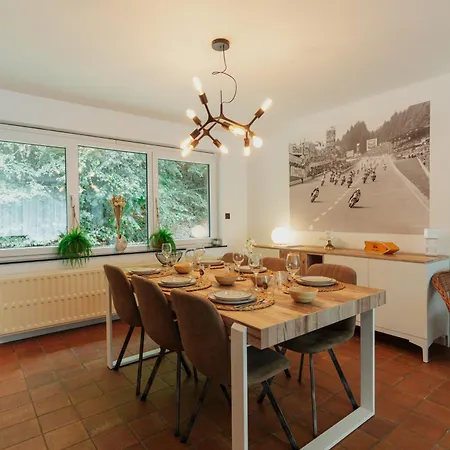 Léopold, Citadin Au Pied Des Bois! Hébergement de vacances Spa