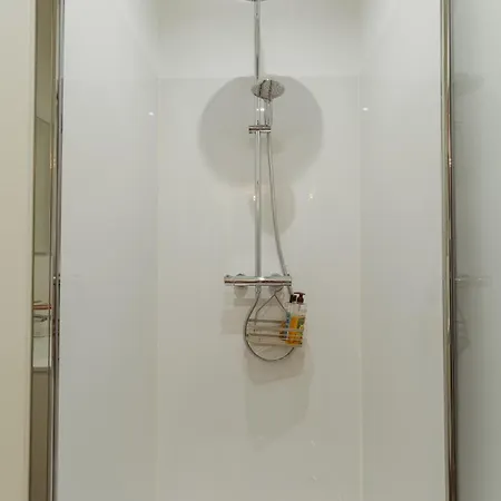 Leopold, Citadin Au Pied Des Bois! Σπα