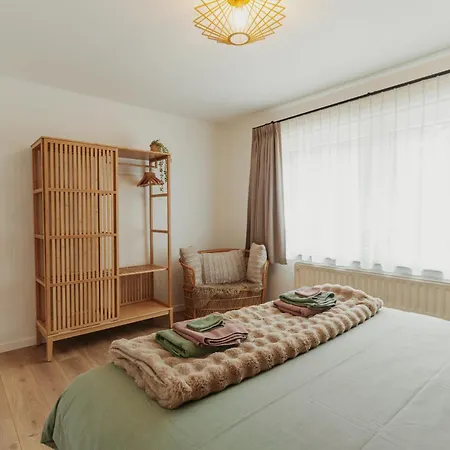 Hébergement de vacances Léopold, Citadin Au Pied Des Bois! *