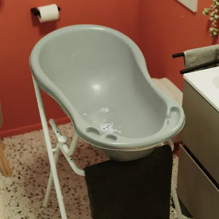 Holiday home Leopold, Citadin Au Pied Des Bois!