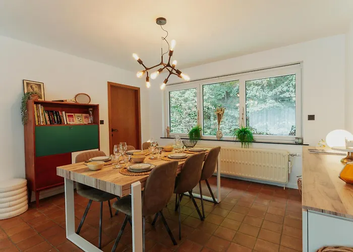 Léopold, Citadin Au Pied Des Bois!